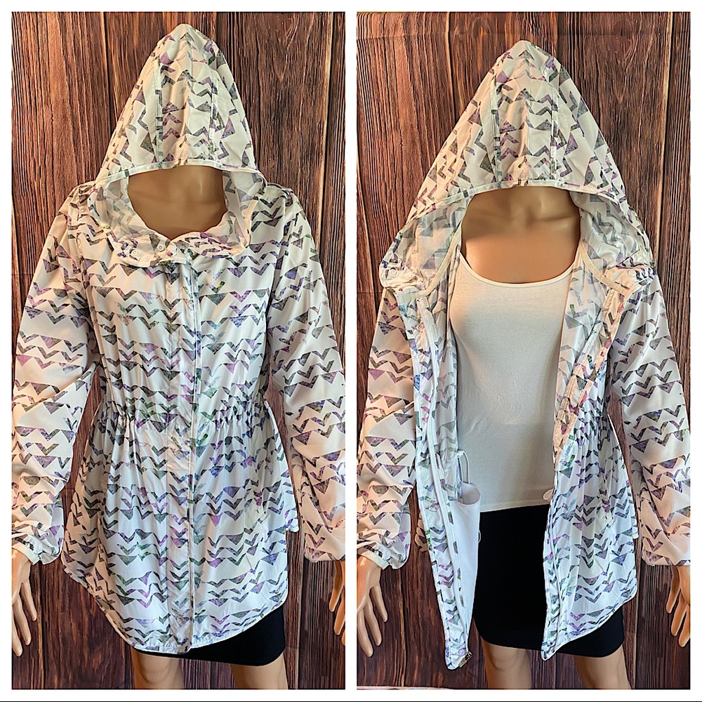 Champion medium running jacket white pastel purple & green boho triangle